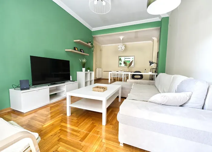 Huge N Happy Apartment